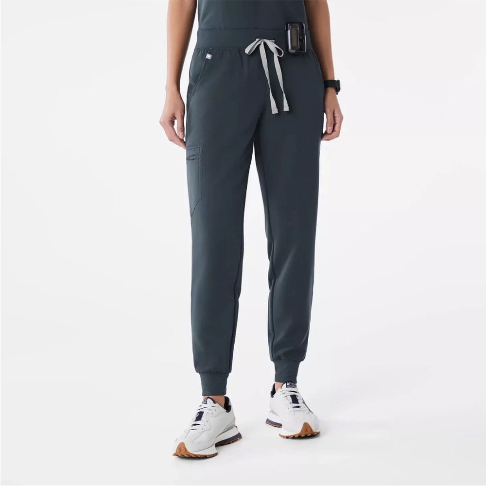 NWT FIGS Zamora Jogger Scrub Pants - Limited Edition Color: Dark Harbor -Size MP